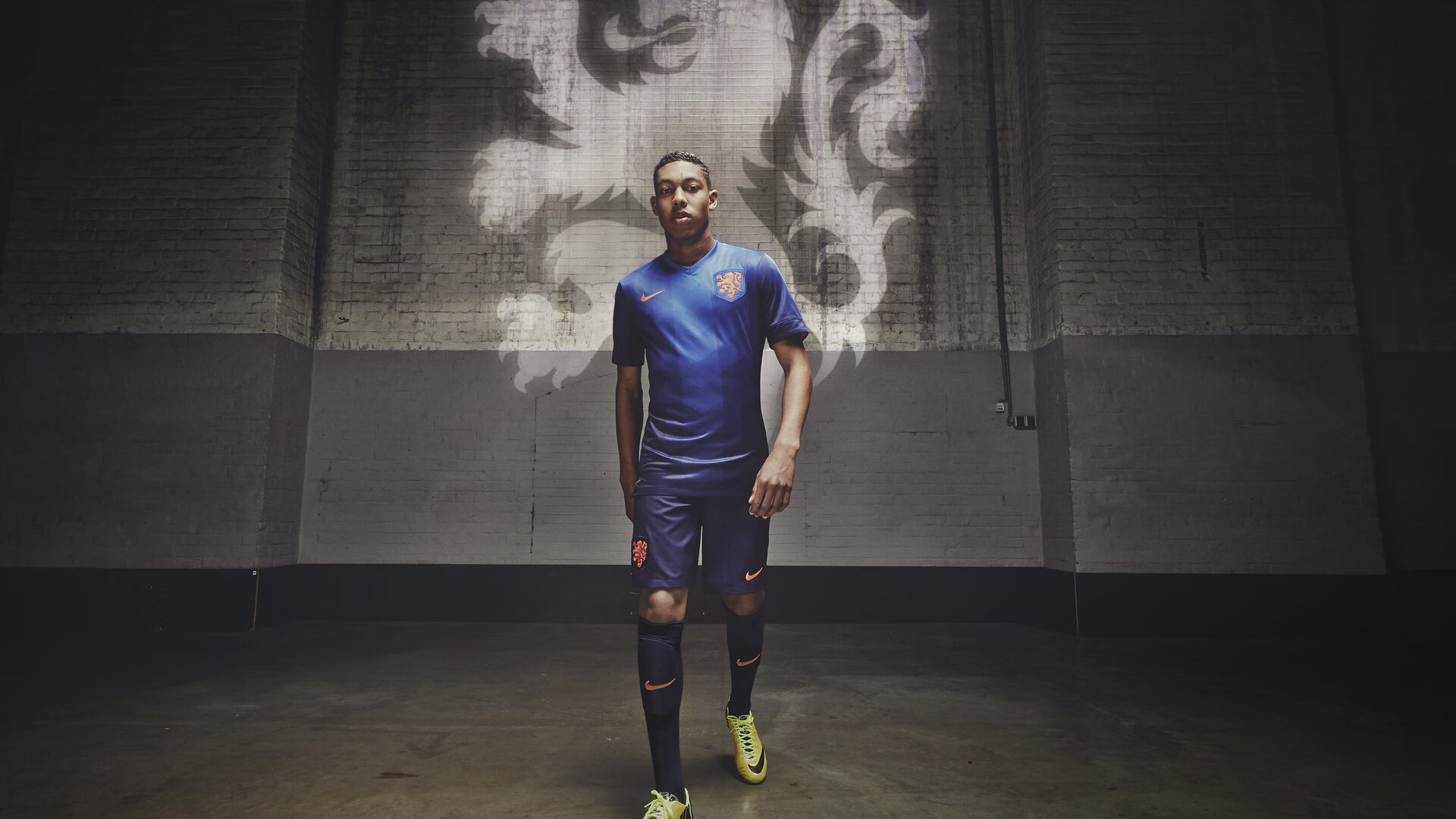 _青少年运动夏令营：多项目训练体验_，青少年夏令营标志