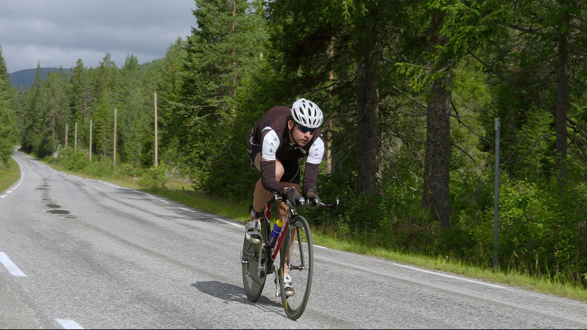 南非橄榄球赛事市场化步伐加快,吸引国际品牌合作,南非的橄榄球水平怎么样
